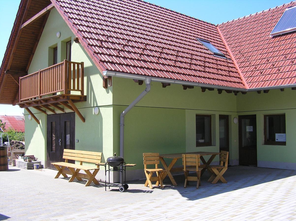 Penzion U Tomášů Wschechowitz Exterior foto